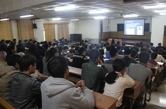南昌向遠(yuǎn)鐵路學(xué)校師生參加北京交通大學(xué)2016年春季新生開學(xué)典