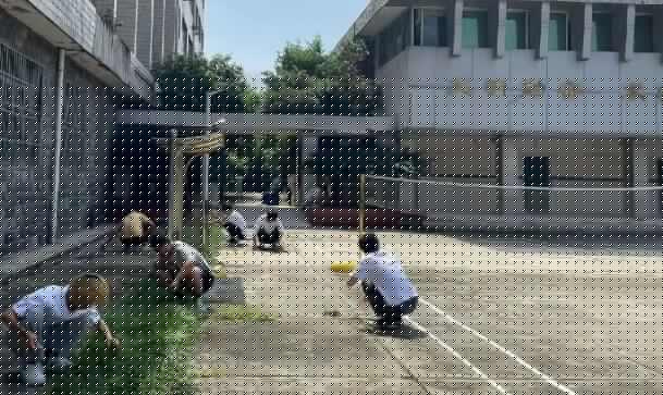 南昌向遠軌道技術(shù)學校向塘校區(qū)共青團建團百年暨“五四”青年節(jié)義務勞動記實