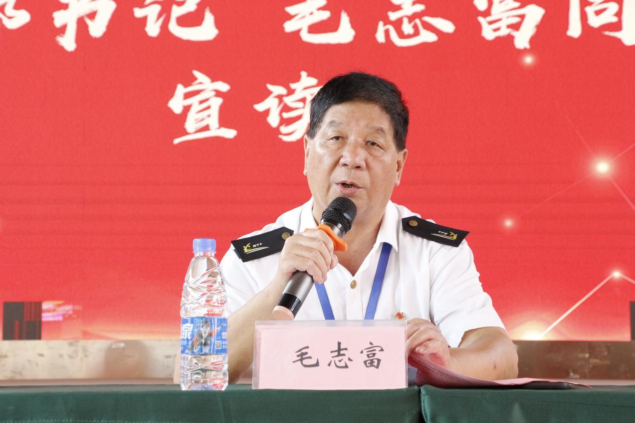 南昌向遠(yuǎn)軌道技術(shù)學(xué)校召開(kāi)2021-2022學(xué)年先進(jìn)教師大會(huì)