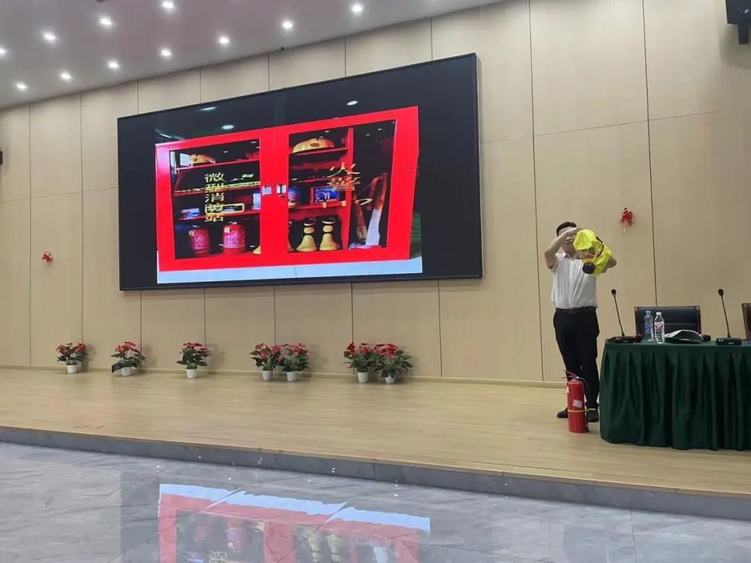 南昌向遠(yuǎn)軌道技術(shù)學(xué)校開(kāi)展“預(yù)防為主 生命至上”消防安全教育活動(dòng)