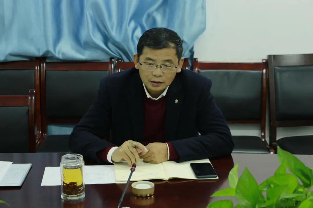 南昌市政府第十七責(zé)任區(qū)督學(xué)來南昌向遠(yuǎn)軌道技術(shù)學(xué)校開展十一月專項(xiàng)督導(dǎo)